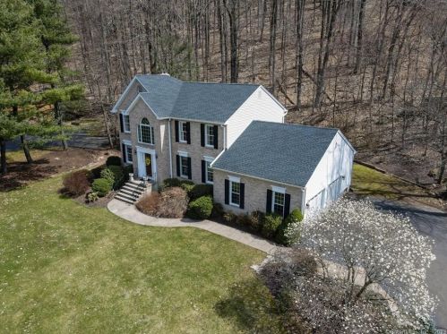 190 Copper Ridge Rd, Southington CT  06489-4645 exterior