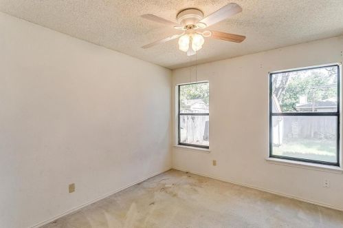 1824 Lincolnshire Way, Fort Worth TX  76134-5584 exterior