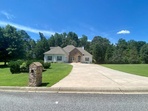 120 Nestlebrooke Dr, Dawsonville, GA 30534-7623