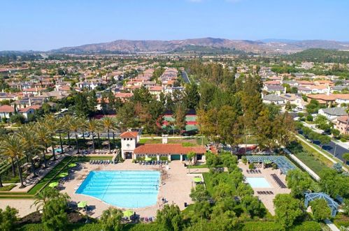 18 Glen Ellen, Irvine CA  92602-2000 exterior