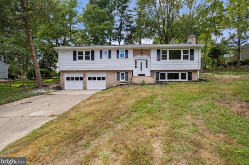 5035 Castle Moor Dr, Columbia, MD 21044-1441