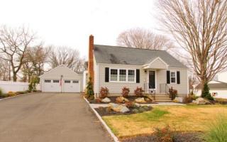 79 Canterbury Ln, Milford, CT 06460-7209