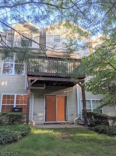 5 Cedar Ct, Clinton, NJ 08809-2612