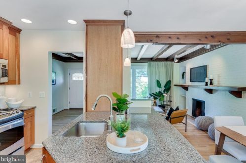 10408 Insley St, Silver Spring MD 20902-4936 exterior