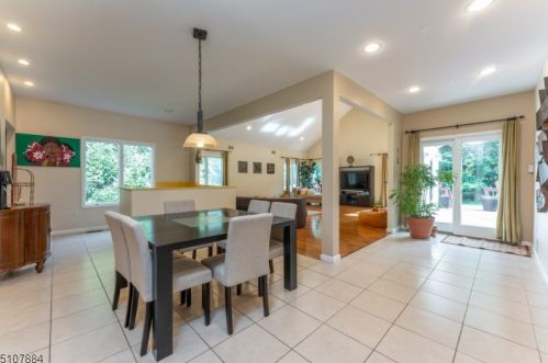 2 Brookview Cir, Dover NJ  07869-4636 exterior