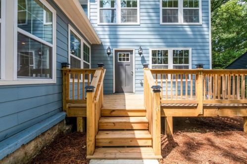 674 Charlotte Pl, Atlanta GA  30318-6375 exterior
