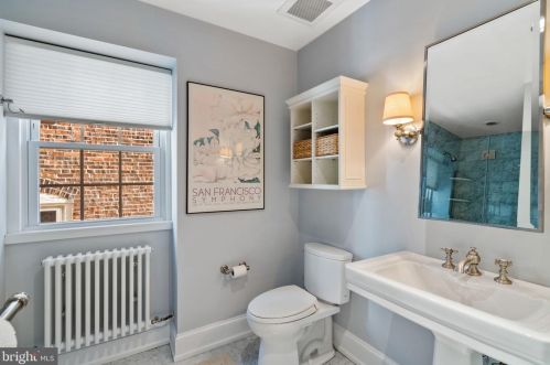 1812 Delancey Pl, Philadelphia PA  19103-6612 exterior