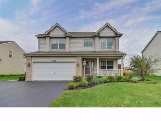 1106 Hamilton St, Joliet, IL 60404-7249
