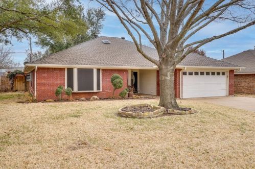 902 Branch Creek Dr, Midlothian, TX 76063-2856