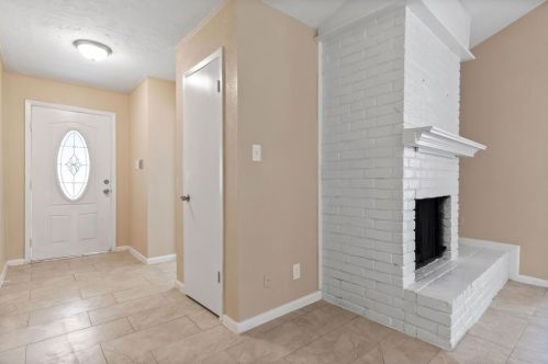 16942 Meadowlark St, Conroe TX  77385-3720 exterior