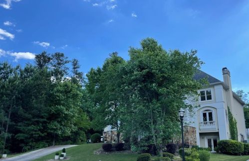 4070 Annecy Dr, Atlanta, GA 30331-6407