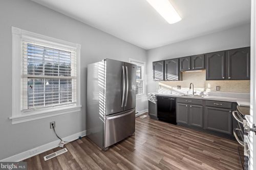 112 Lawrence St, Charles Town WV 25414-1514 exterior