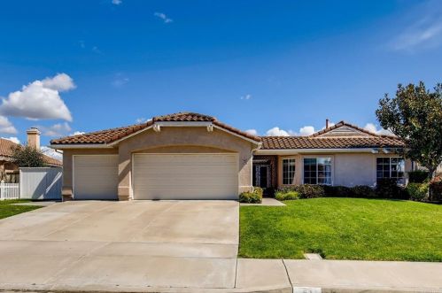 51 Trinity St, Oceanside, CA 92057-6015