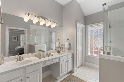 1133 Ashton Bluff Dr, Atlanta GA  30319-5399 exterior