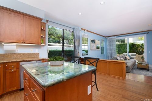 34 Del Ventura, Irvine CA  92606-8857 exterior