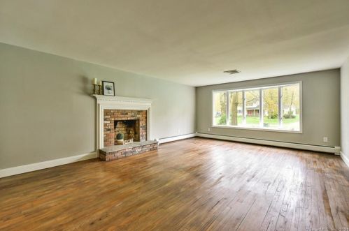195 Orchard Hill Dr, Wapping CT  06074-3022 exterior