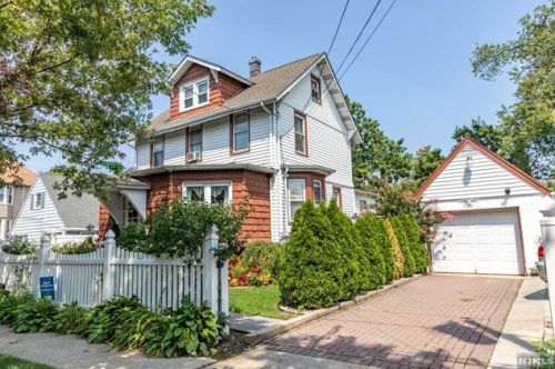 36 Elm St, Ridgefield Park, NJ 07660-2207