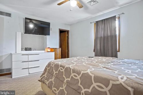 231 Alters Rd, Carlisle PA 17015-8969 exterior