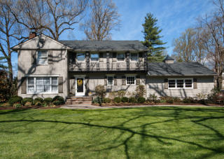 300 Summit Ave, Summit, NJ 07901-2207