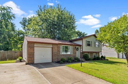 4215 Edinburgh Dr, Cincinnati, OH 45245-1617