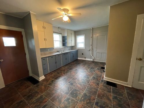 110 Pleasant Ave, Stratford, IL 61064-1534