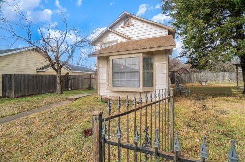 10359 Chelmsford Dr, Dallas TX  75217-3127 exterior