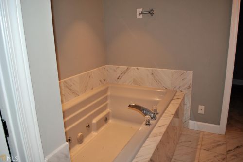 409 Angier Ct, Atlanta GA  30312-1082 exterior