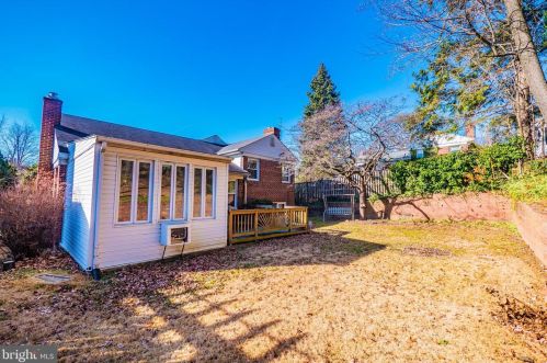 8921 2 Ave, Silver Spring MD 20910-2149 exterior