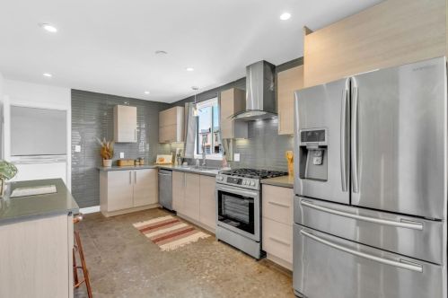 1995 45th Ave, San Francisco, CA 94116-1002