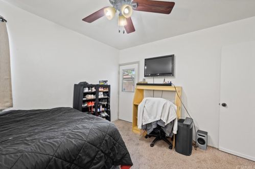 526 Buttonwood St, Anaheim CA  92805-2225 exterior