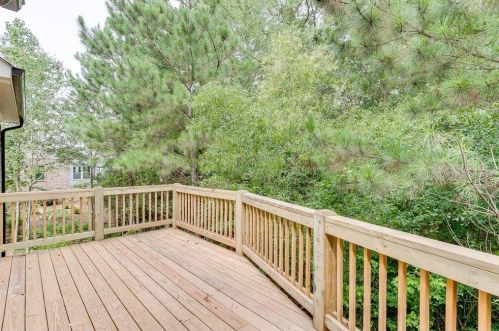 601 Lakeview Bnd Cir, Jefferson GA  30549-7061 exterior