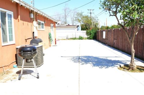 2942 Avalon St, Riverside CA  92509-2015 exterior