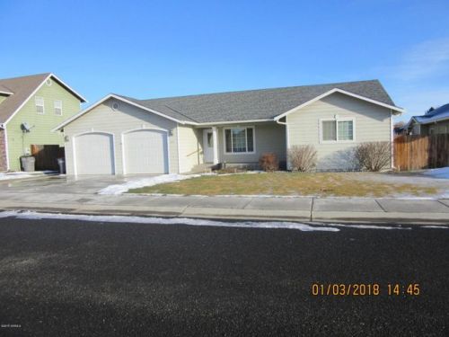 103 Cherry Ln, Goose Prairie, WA 98937-8815