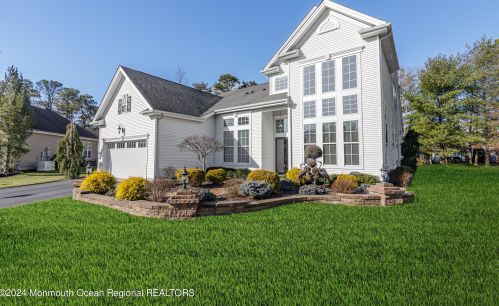 35 Portchester Ct, Jackson Twp, NJ 08527-4397