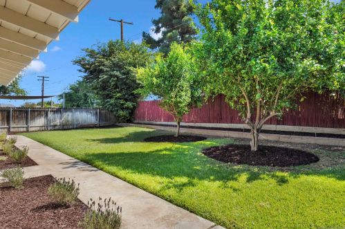 6630 Montclair Dr, Riverside CA  92504-1838 exterior