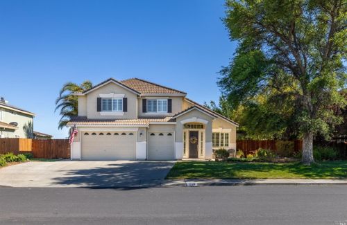1024 Stillspring Dr, Vacaville, CA 95687-7705
