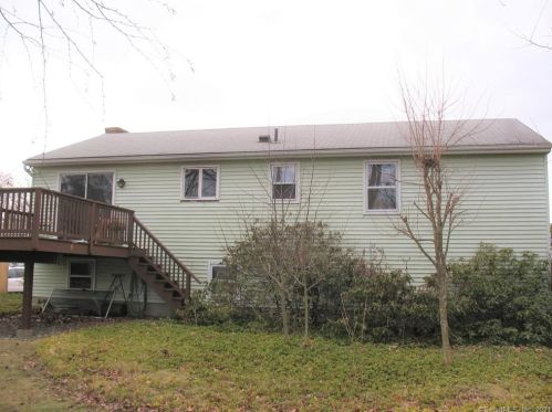 78 Woodmere Rd, Waterbury, CT 06705-2531