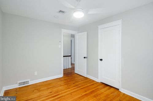 450 Elm Ave, Tavistock NJ  08033-2645 exterior