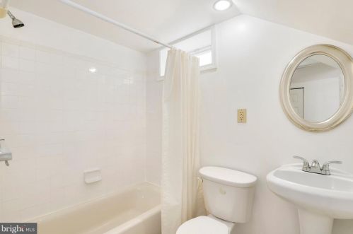 4206 Round Hl Rd, Silver Spring MD 20906-4869 exterior