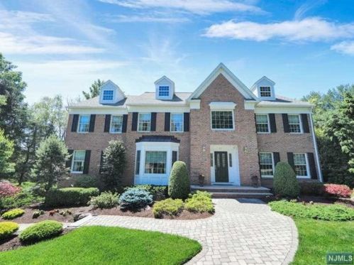 43 Merrill Dr, Mahwah, NJ 07430-2973