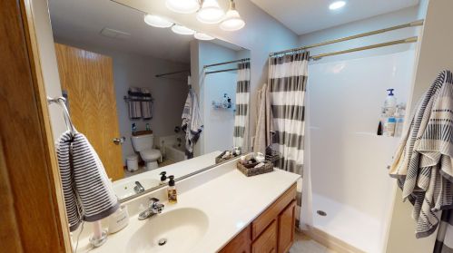1091 Barclay St, Saint Paul MN  55106-1405 exterior