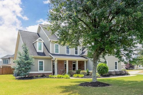 213 Misty Grove Dr, Loganville, GA 30052-6636