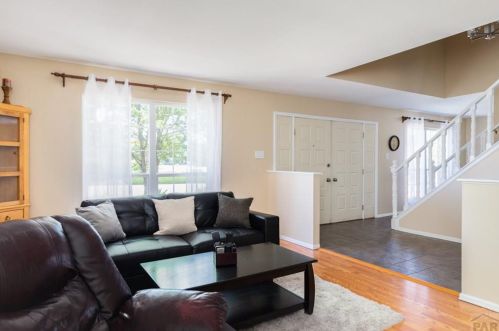 178 Encino Dr, Pueblo, CO 81005-2932