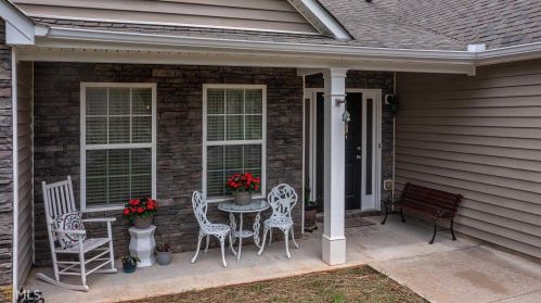 527 Wellington Dr, Monroe, GA 30655-8495
