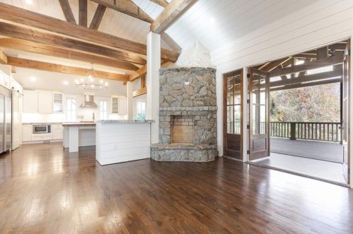 1375 Moores Mill Rd, Atlanta GA  30327-1445 exterior