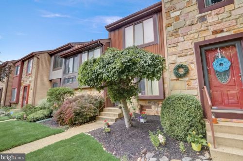 4 Crawford Ct, Trenton NJ  08690-3618 exterior