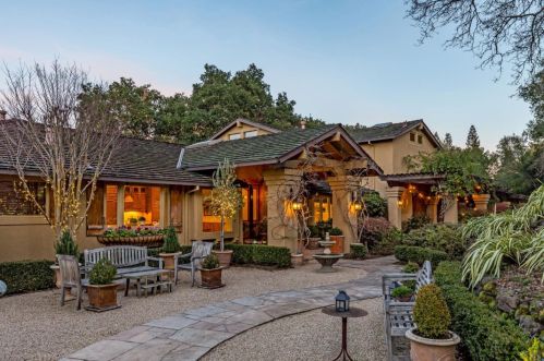 27600 Edgerton Rd, Los Altos, CA 94022-3212