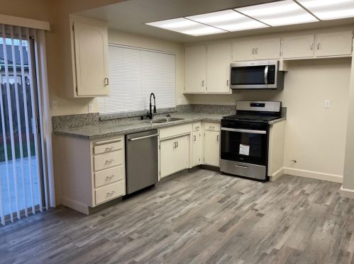 1617 Marston Way, Modesto, CA 95355-1913