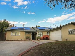 1463 Estrellita Ct, Upland, CA 91786-2821