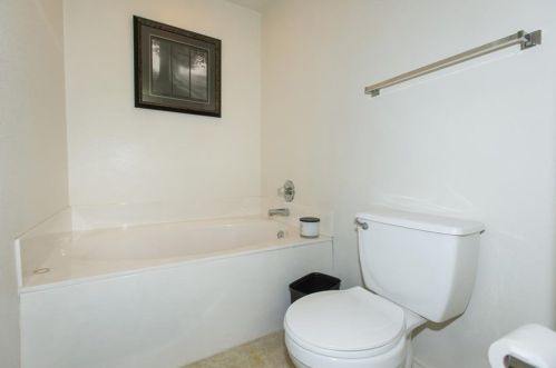 11308 Crst Mdw Ln, Austin TX  78748-3942 exterior
